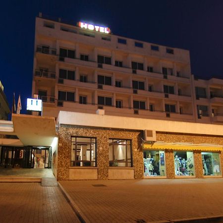 Hotel Mediterraneo チビタベッキア エクステリア 写真