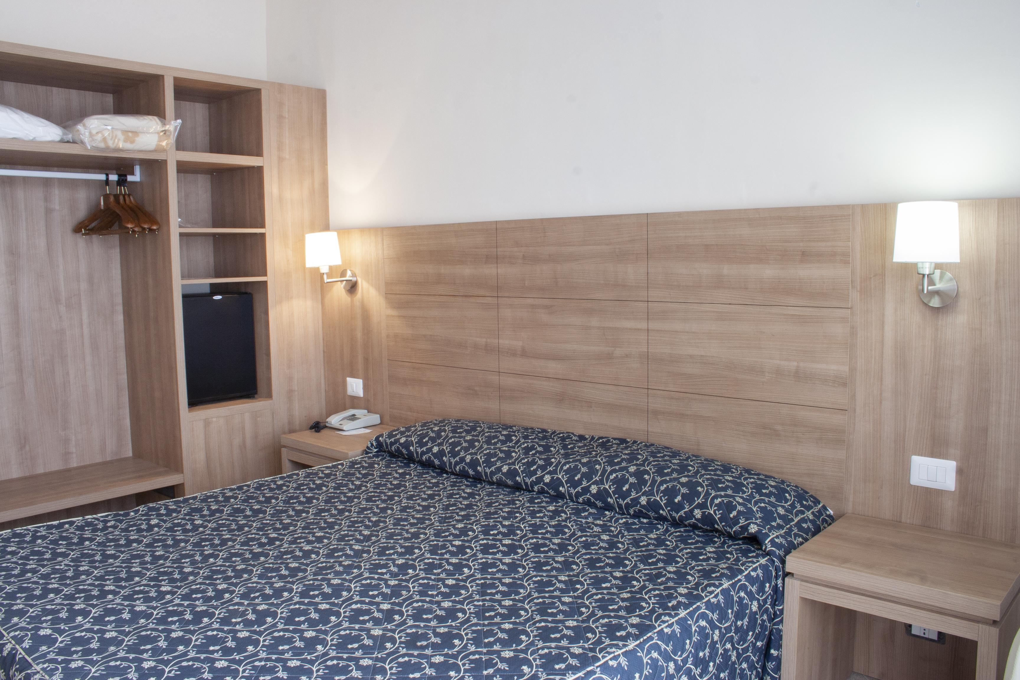 Hotel Mediterraneo チビタベッキア エクステリア 写真