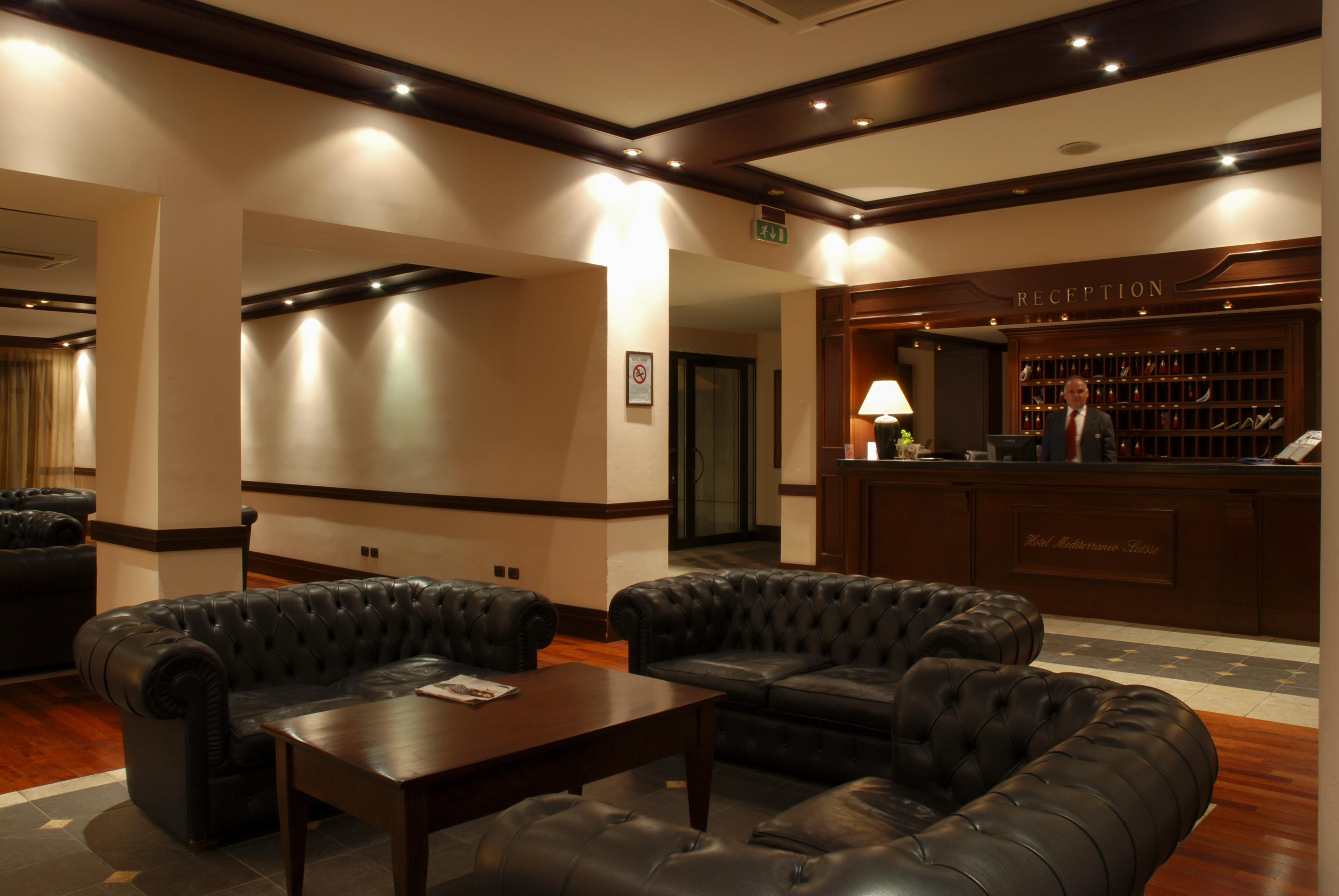 Hotel Mediterraneo チビタベッキア エクステリア 写真