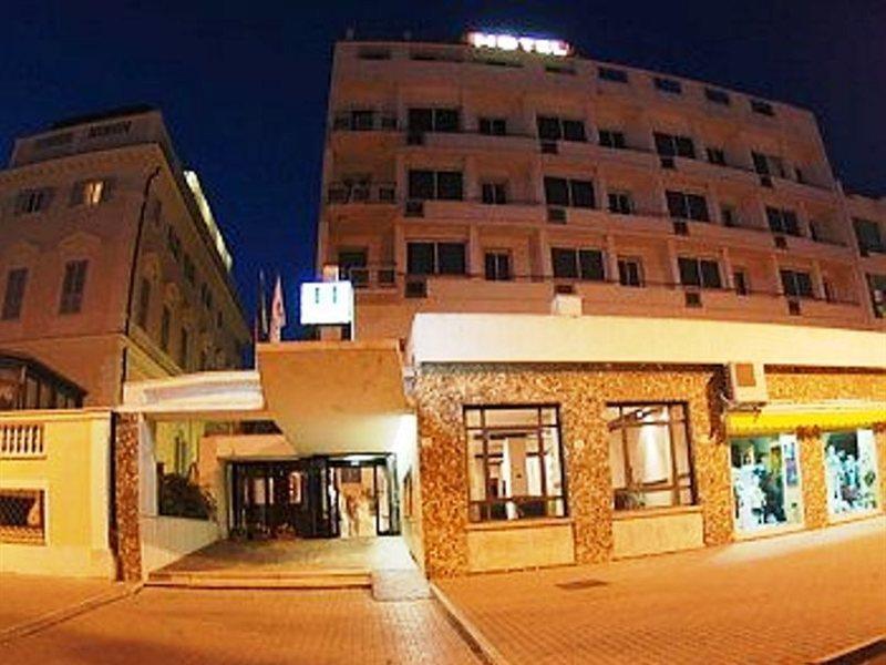 Hotel Mediterraneo チビタベッキア エクステリア 写真
