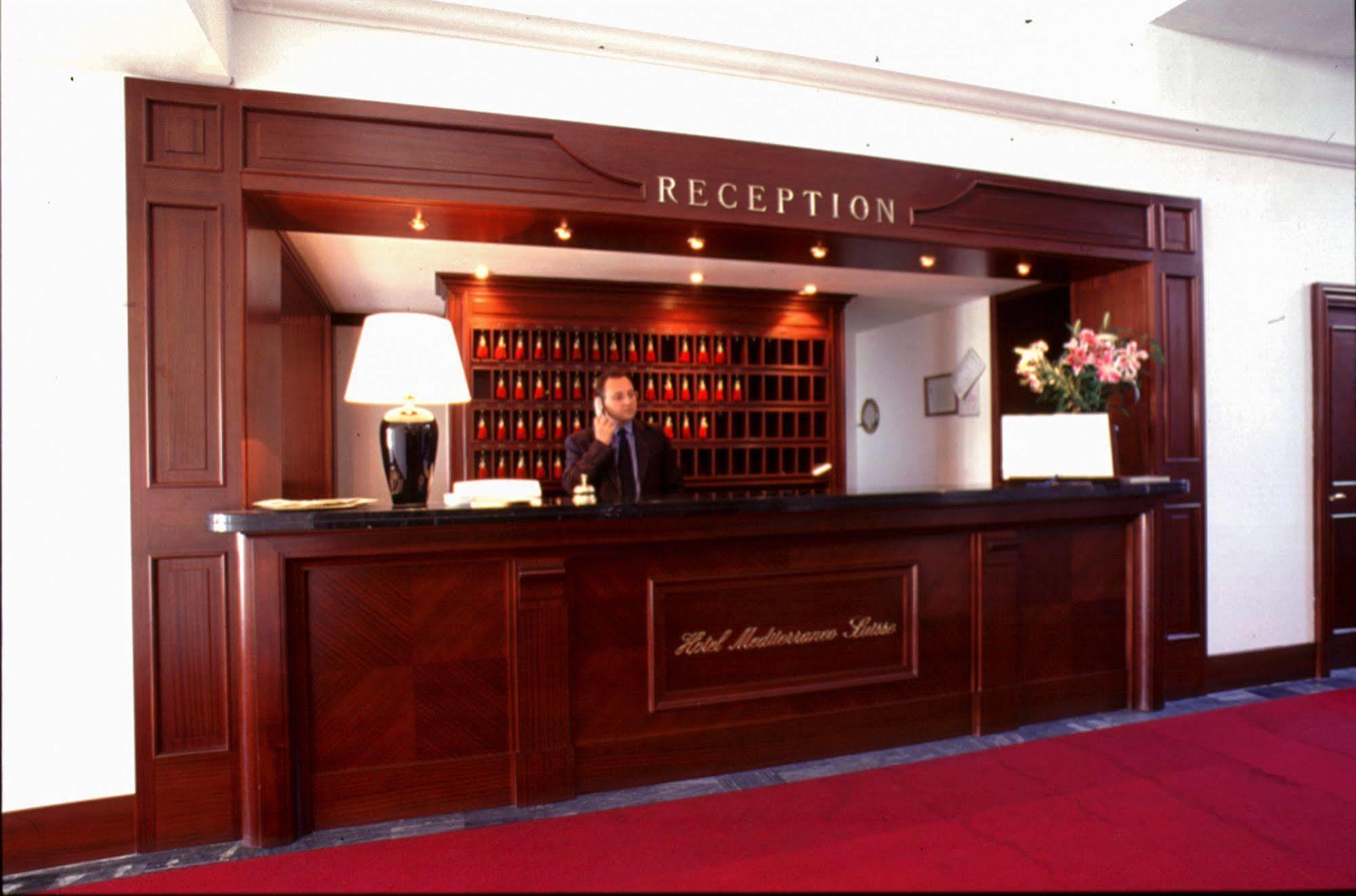 Hotel Mediterraneo チビタベッキア エクステリア 写真